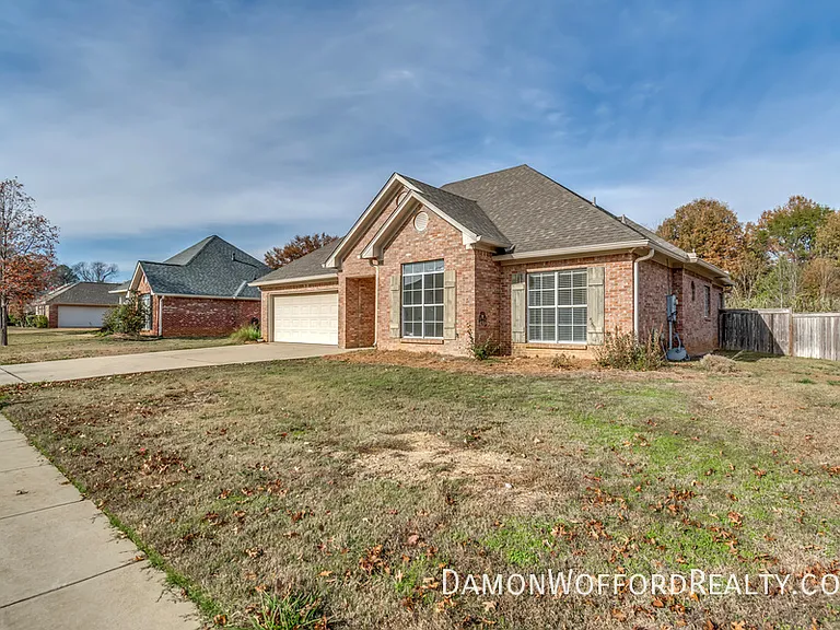 119 Kenzie Dr — Photo 50