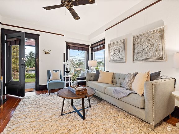 4th image of 4416 Cascadia Avenue S