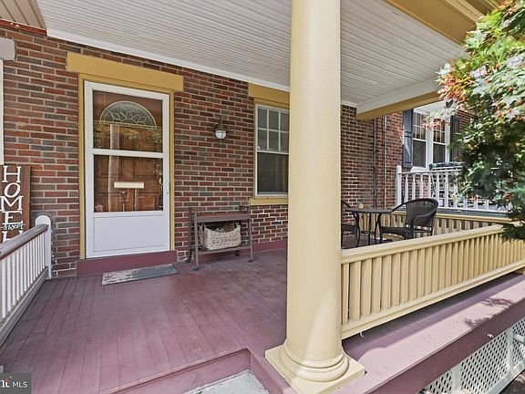 3rd image of 559 W Walnut St