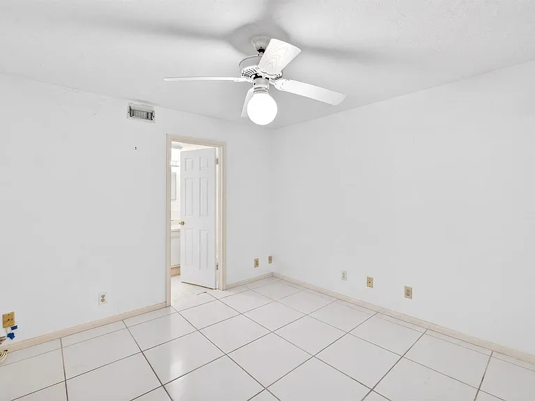 3901 S Flagler Dr #901 — Photo 13