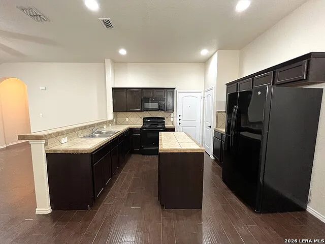 685 Creekside Cir — Photo 6