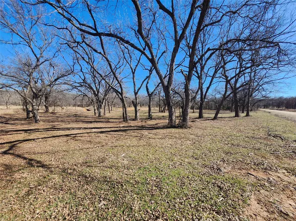 122 Comanche Trl, Nocona, TX 76255