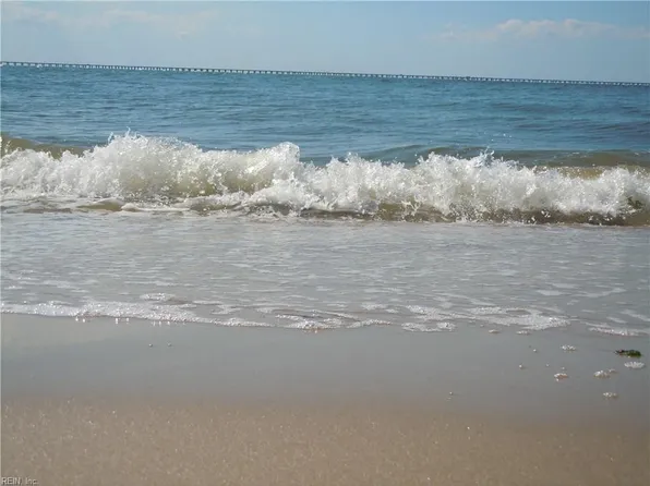 3288 Page Ave APT 510, Virginia Beach, VA 23451