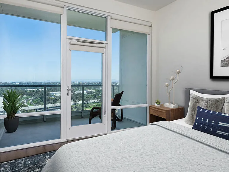 Vantage Pointe — Photo 45