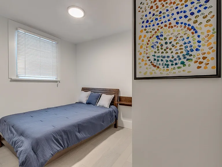 1425 Haro St #202 — Photo 16