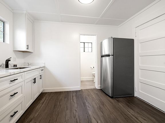 2nd image of 155 Pine Ave