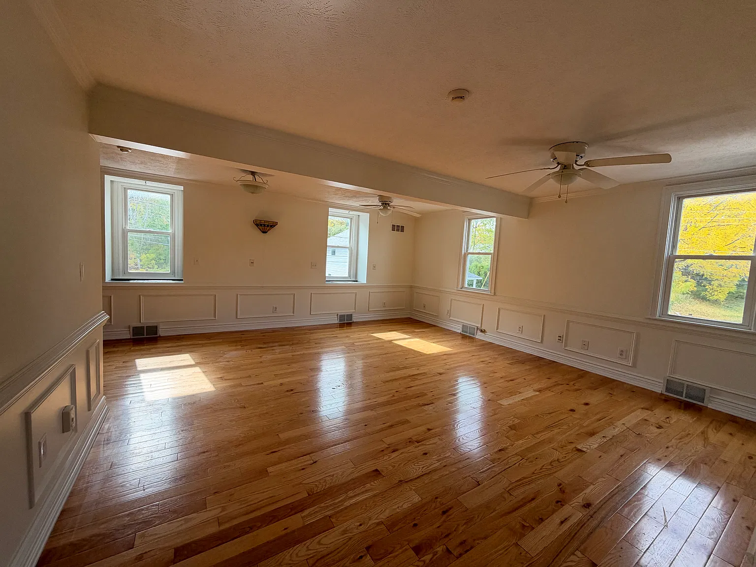 3 bed, $2,000 — Photo 4