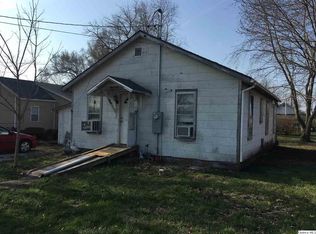 506 E Franklin St, Mount Sterling, IL 62353