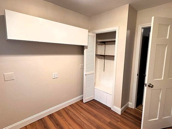 5th image of 38 Hunting St #2