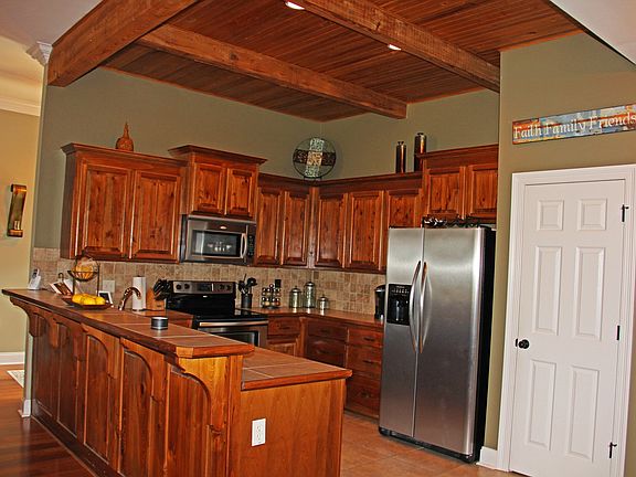 3rd image of 15065 Crosscreek Blvd