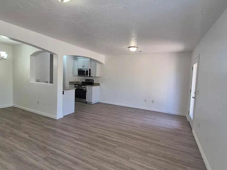1000 E Bluffview Dr #118 — Photo 34