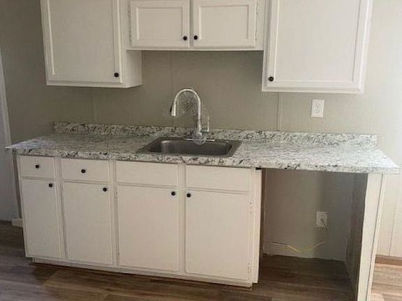 4th image of 3709 Shady Ln