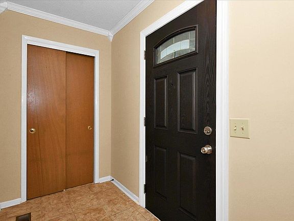 4th image of 1643 Catoma Ln NE