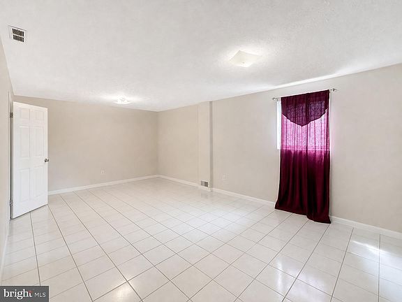 5th image of 1918 Nova Ave