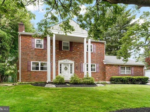 3092 Heather Rd, Broomall, PA 19008