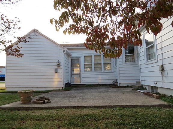 5th image of 404 E 24th St