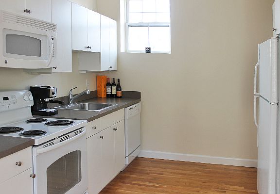 3rd image of 10 Barton Sq #1