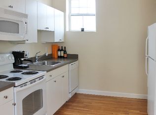 10 Barton Sq #2L, Salem, MA 01970