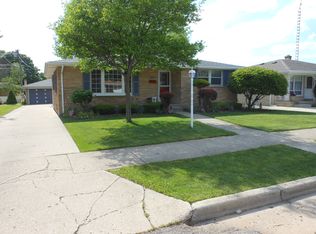 2212 24th Ave, Kenosha, WI 53140