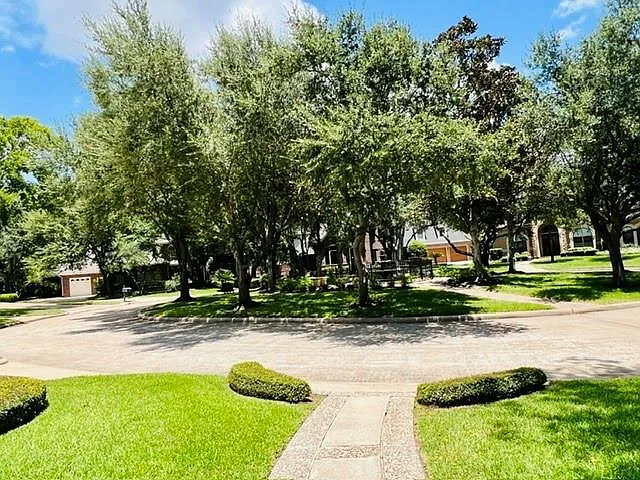 19911 Westside Forest Dr — Photo 2