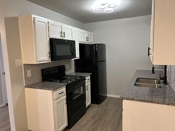 2nd image of 7701 Sable Ln #7701