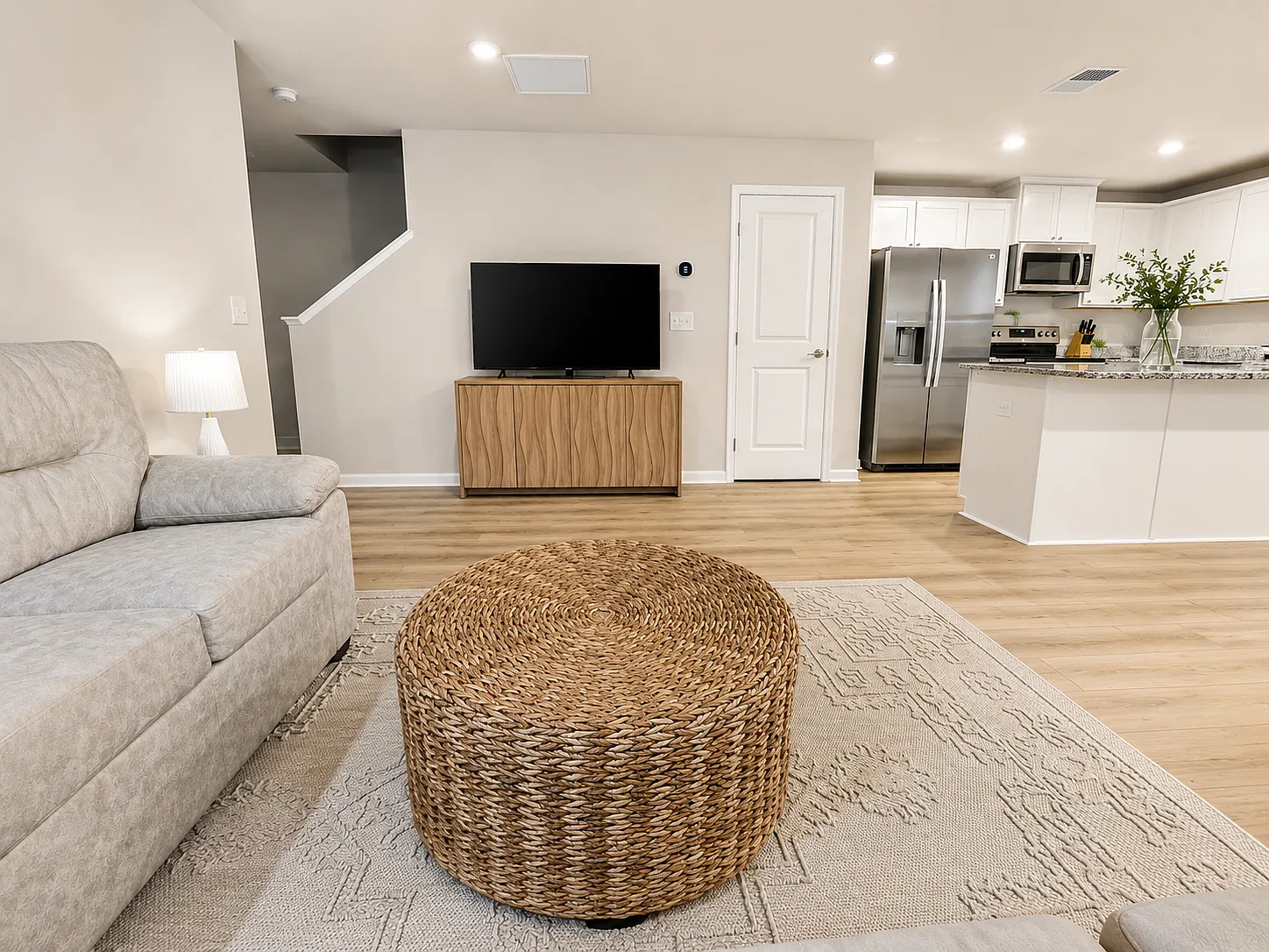 3 bed, 2.5 bath, 1678 sqft, $2,995 — Photo 3
