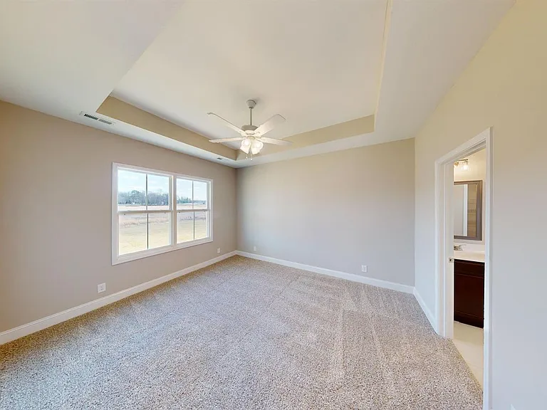 525 Herman Dr — Photo 8