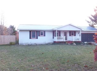 11307 Diamond Park Rd, Interlochen, MI 49643