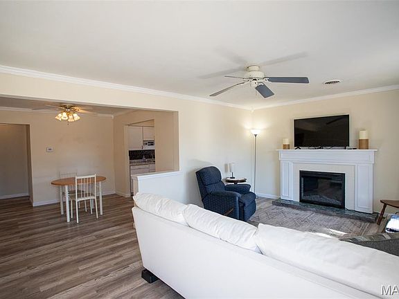 5th image of 4105 Banks Rd