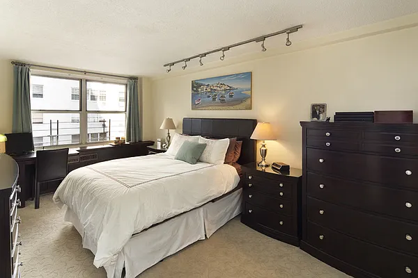 Sold by Stribling | media 3