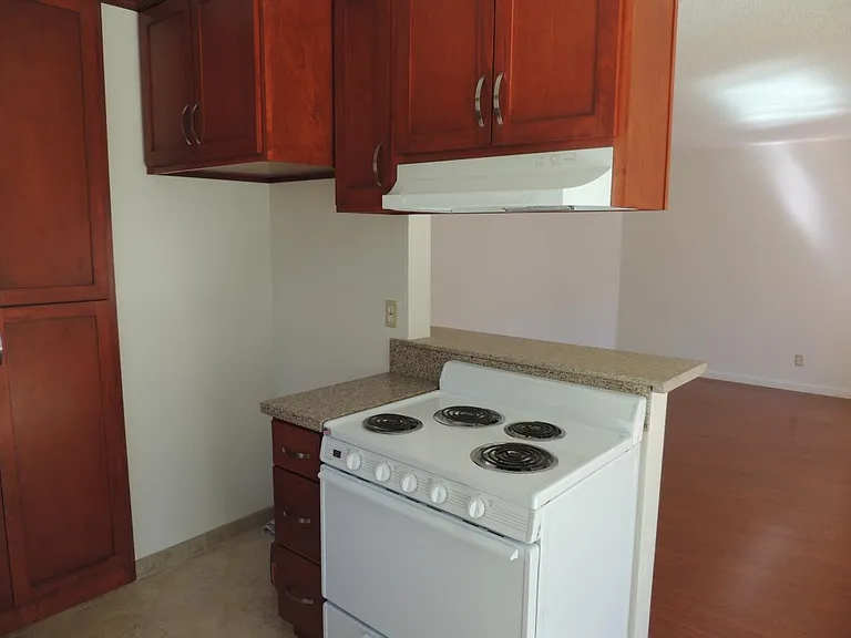 321 Gladys Ave #2 — Photo 20
