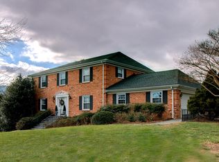 1701 Driftwood Ln SW, Roanoke, VA 24018