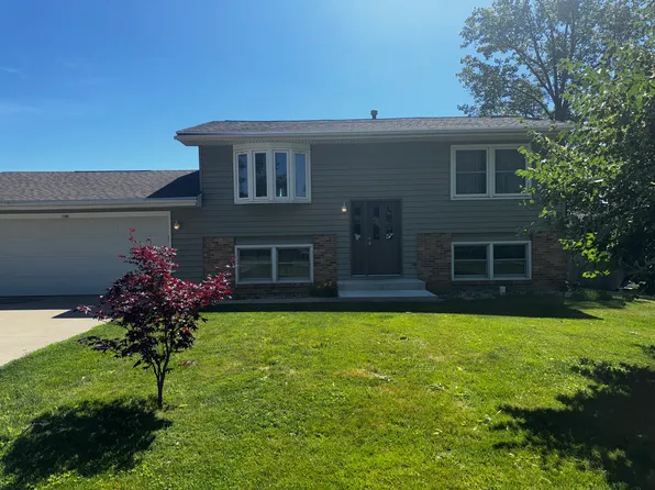 1108 N Algonquin Dr, Syracuse, IN 46567