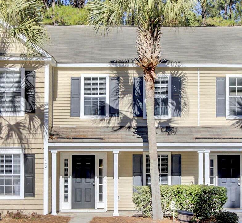 1st image of 1142 Island Club Dr