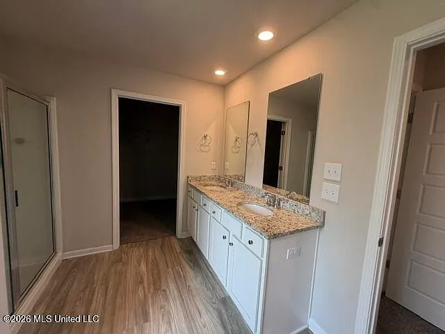 4 bed, 2.0 bath, 2289 sqft, $2,300 — Photo 4