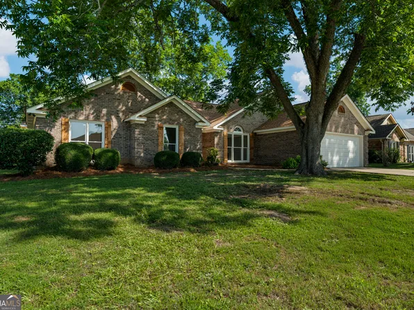 5437 Chatham Woods Ct, Columbus, GA 31907