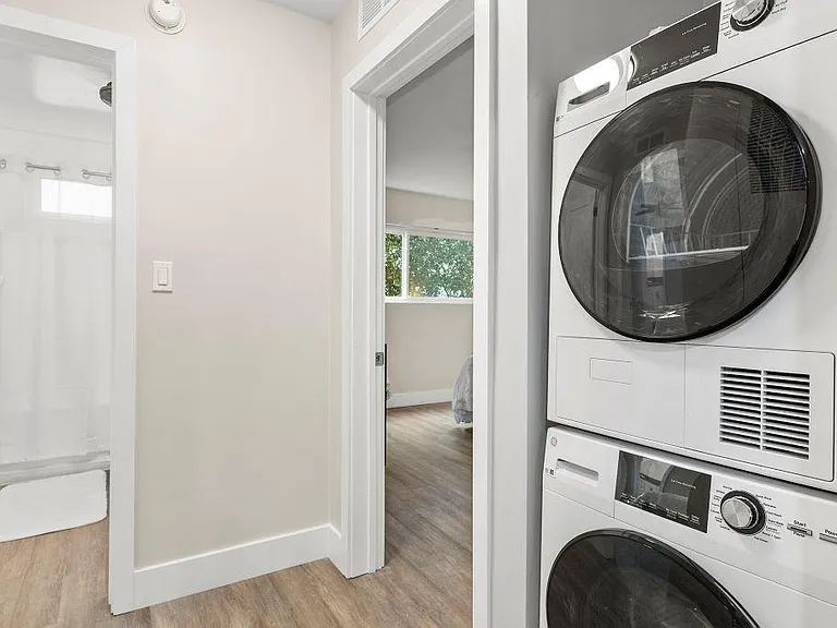 Kling Trio Apartments — Photo 49
