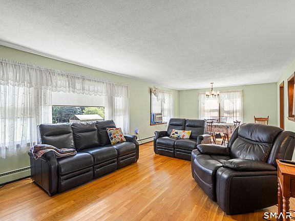 4th image of 17 Pinney Road