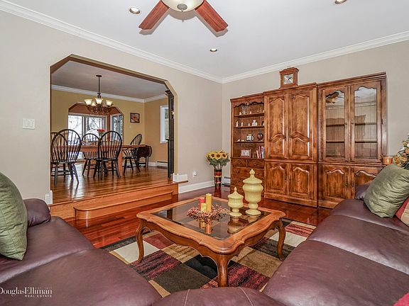 3rd image of 58 Churchill Ln