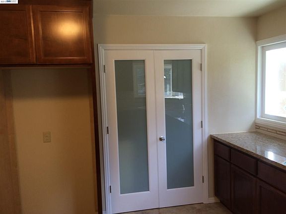 5th image of 3506 Calafia Ave