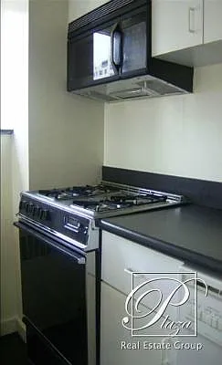 Sold by Plaza Real Estate Group | media 8