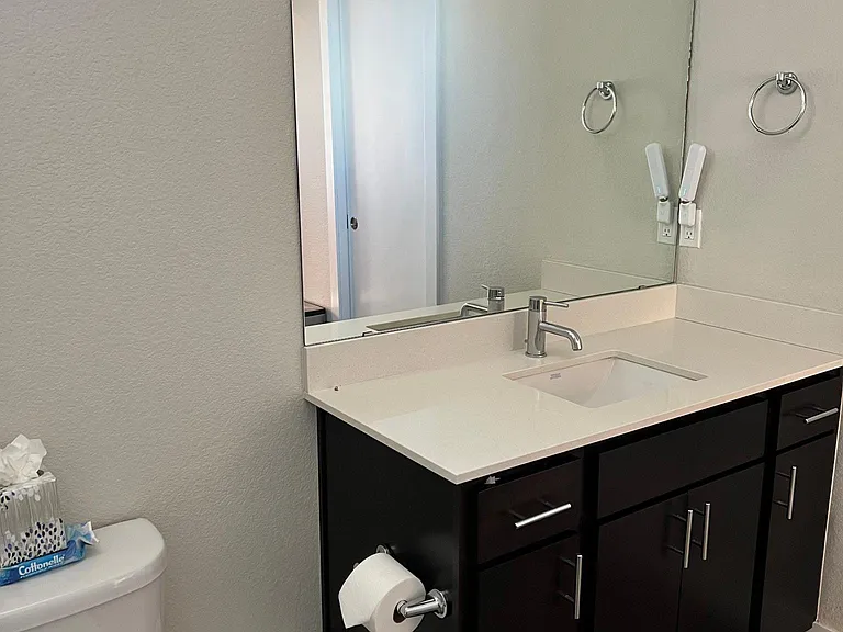 2114 N Decatur St — Photo 5