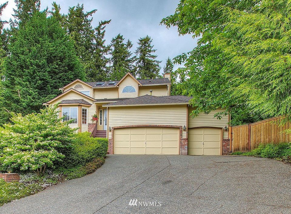 Shy Half Acre Lot