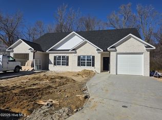 2004 Dartford Dr #B, Greenville, NC 27834