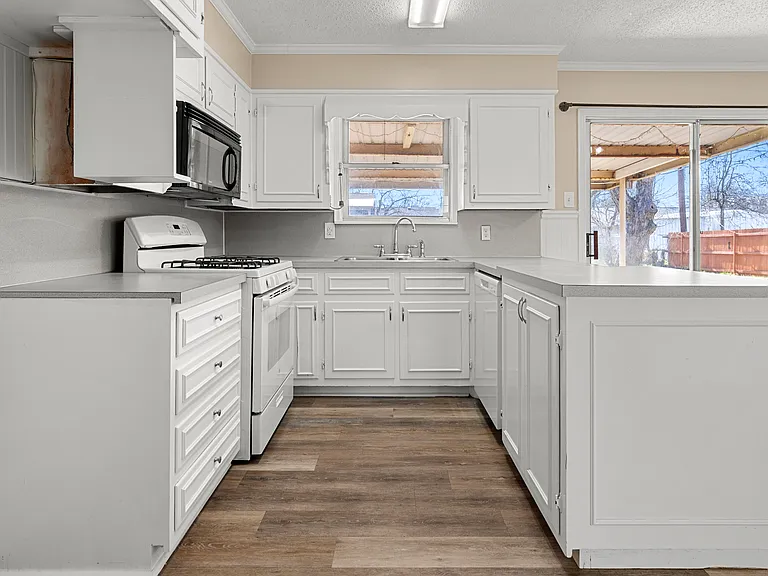 102 S Rita St — Photo 13