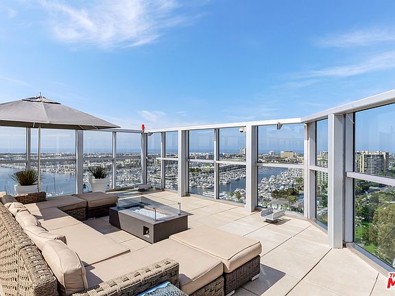 5th image of 13700 Marina Pointe Dr Unit 403