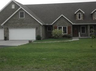 132 Village Dr, Marshfield, MO 65706