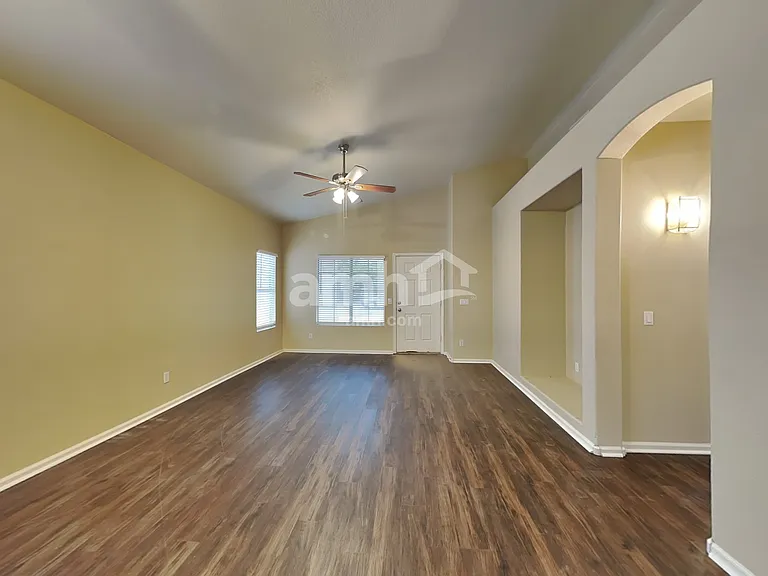 15640 W Magnolia St — Photo 5