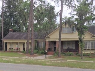 114 S College St, Homerville, GA 31634