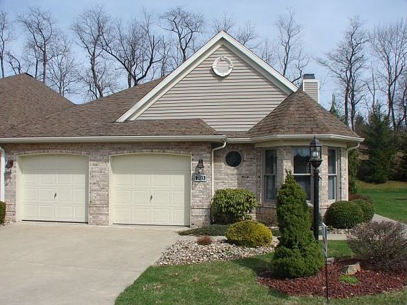3rd image of 703 Hunt Club Dr
